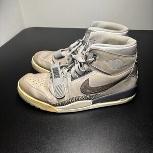 Nike Mens Air Jordan Legacy 312 Wolf Grey Graphite Sneakers Size 13 AV3922-002